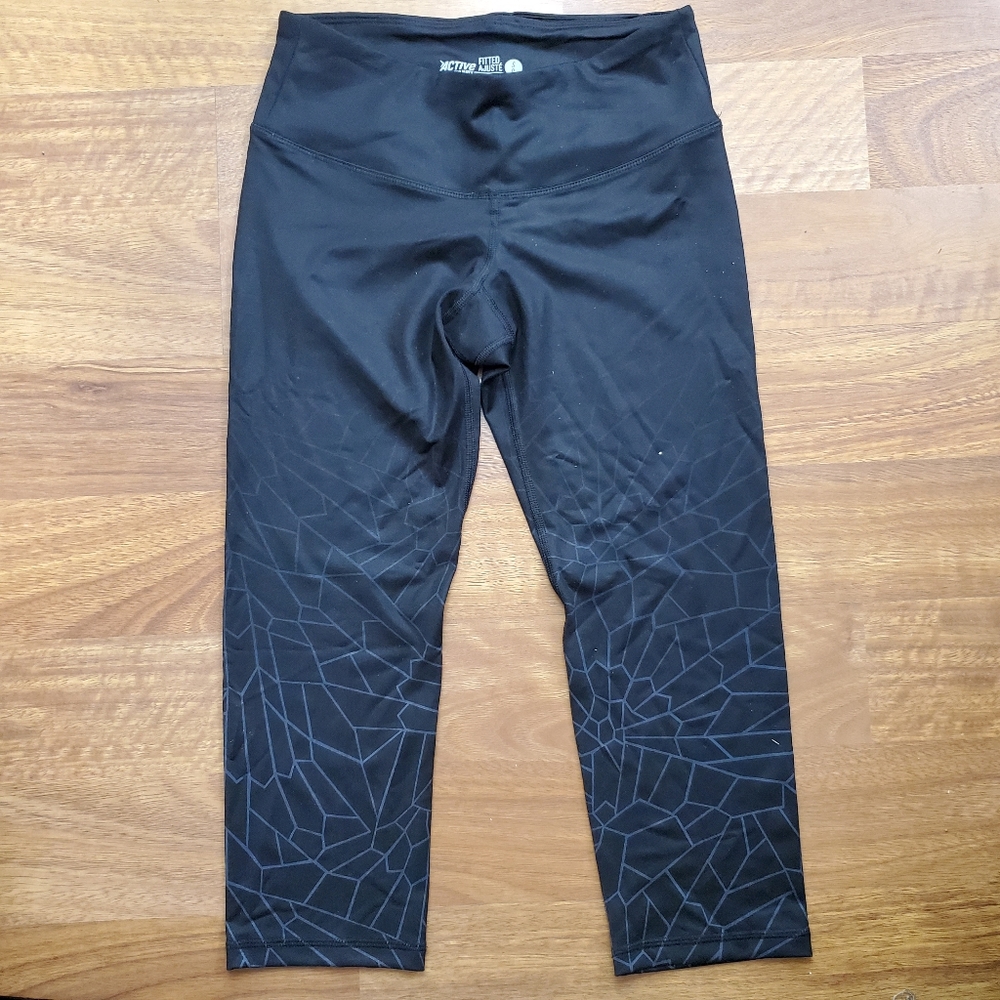 Old Navy Small Fitted Yoga Printed Capri